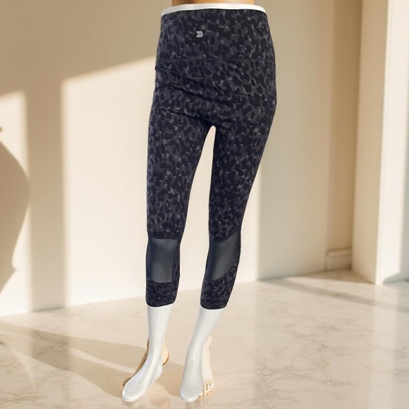 all in motion Pants - All In Motion Black Patterned Leggings with Mesh Detail - size S